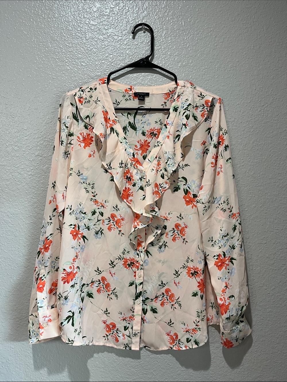 Ann Taylor Coral Floral Ruffle V-Neck Button Down Blouse Sz M Lightweight Sheer